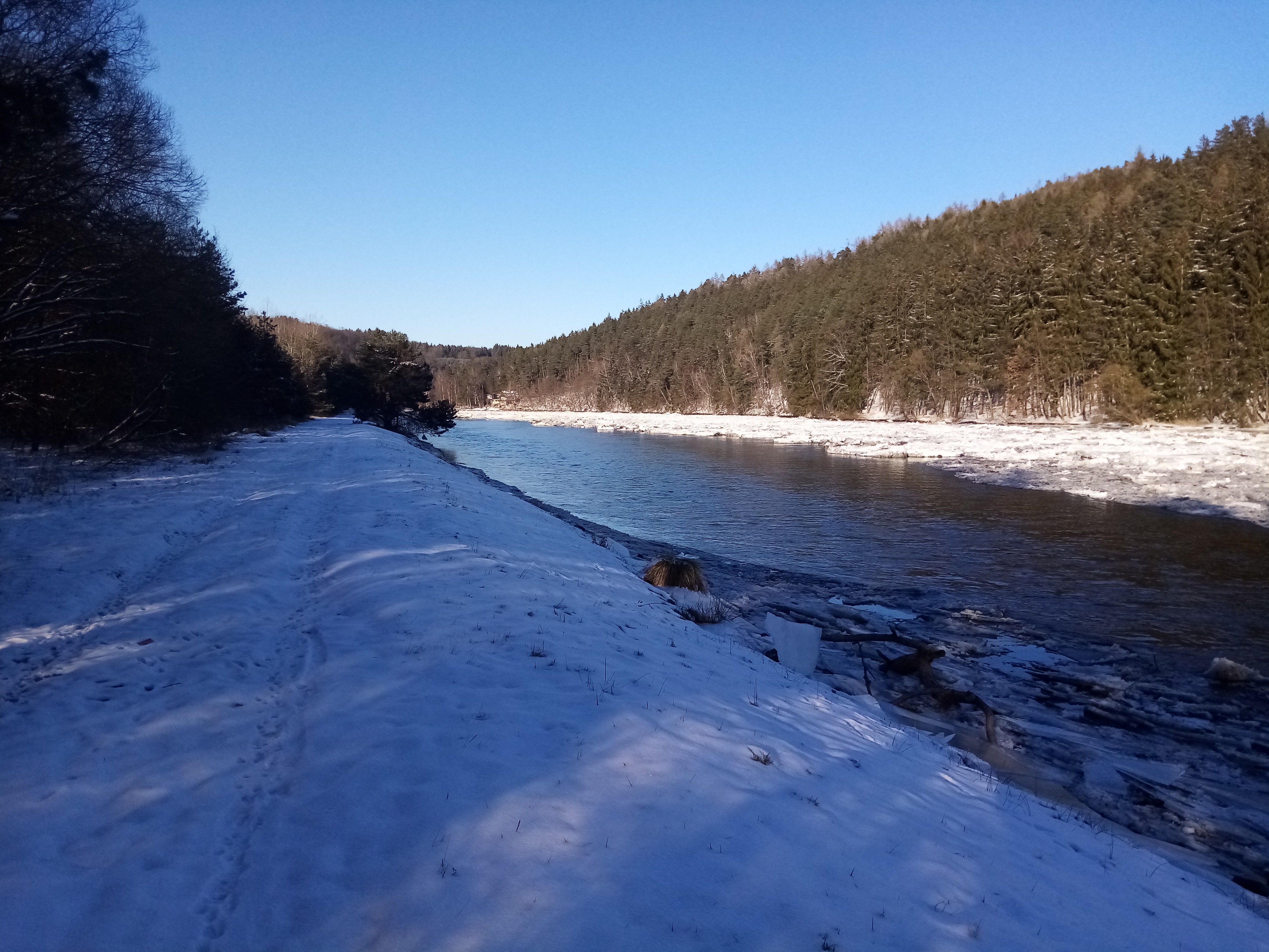 Lužnice nad pískovnou 